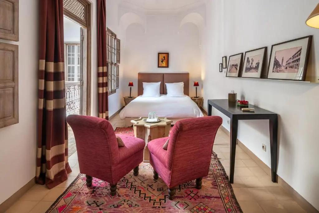 Deluxe Double room (full double bed)
