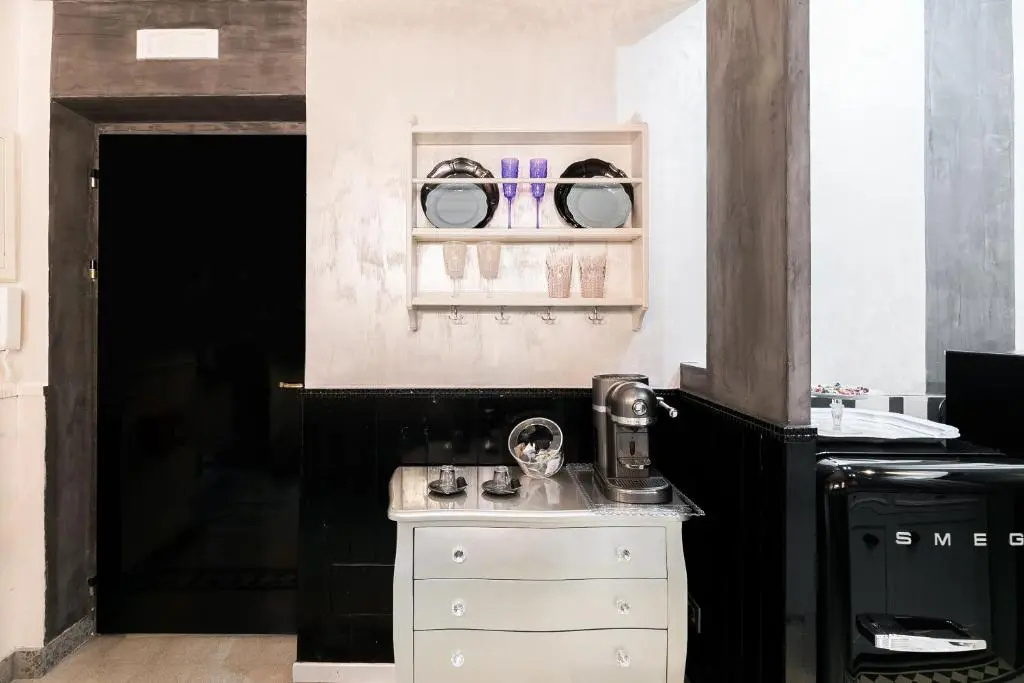 1 Bedroom Penthouse Apartment