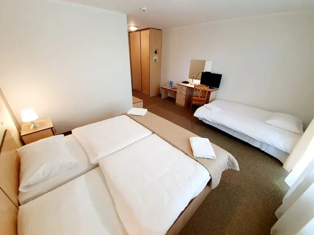 Standard Triple room with balcony