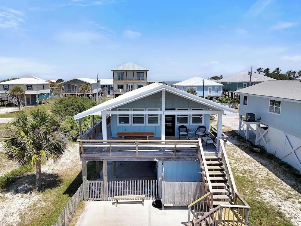 Bungalow by the Beach For 9!