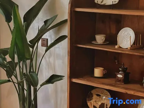 Food & Beverage