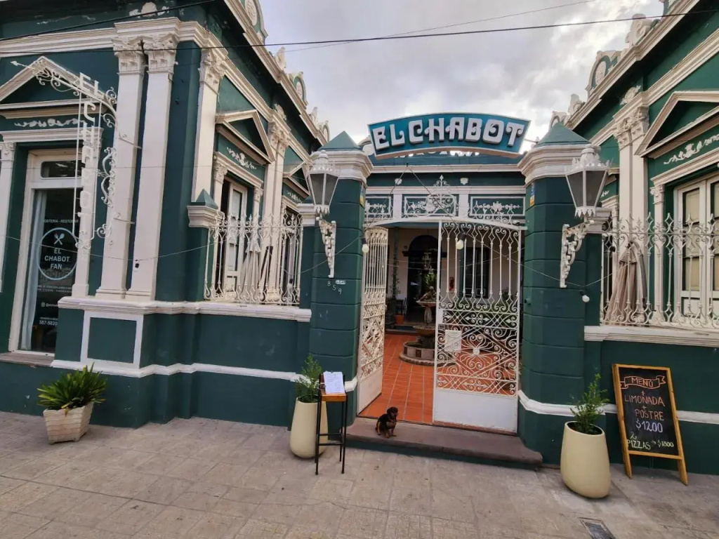El Chabot Hostel