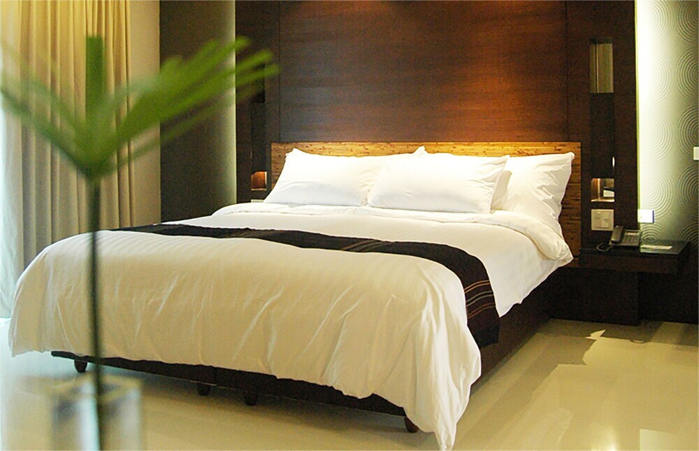 Люкс с балконом в Tara Mantra Cha Am Resort