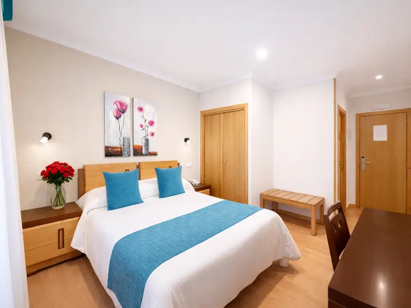 Superior Double room with balcony (full double bed)