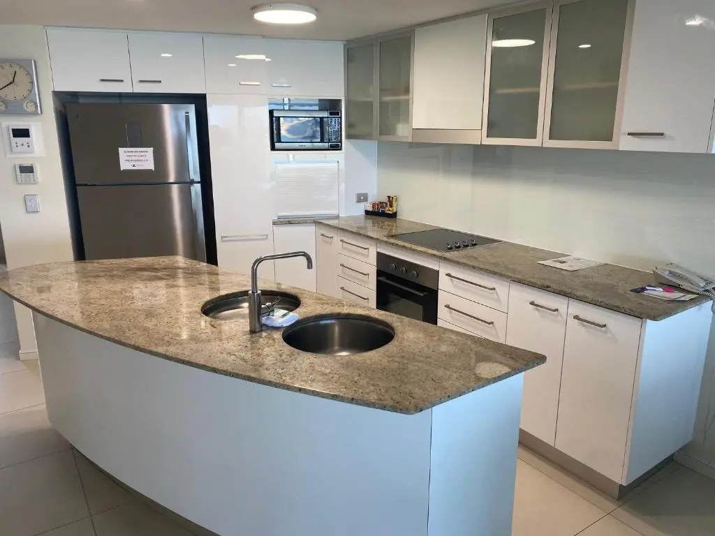 3 Bedrooms Apartment with ocean view