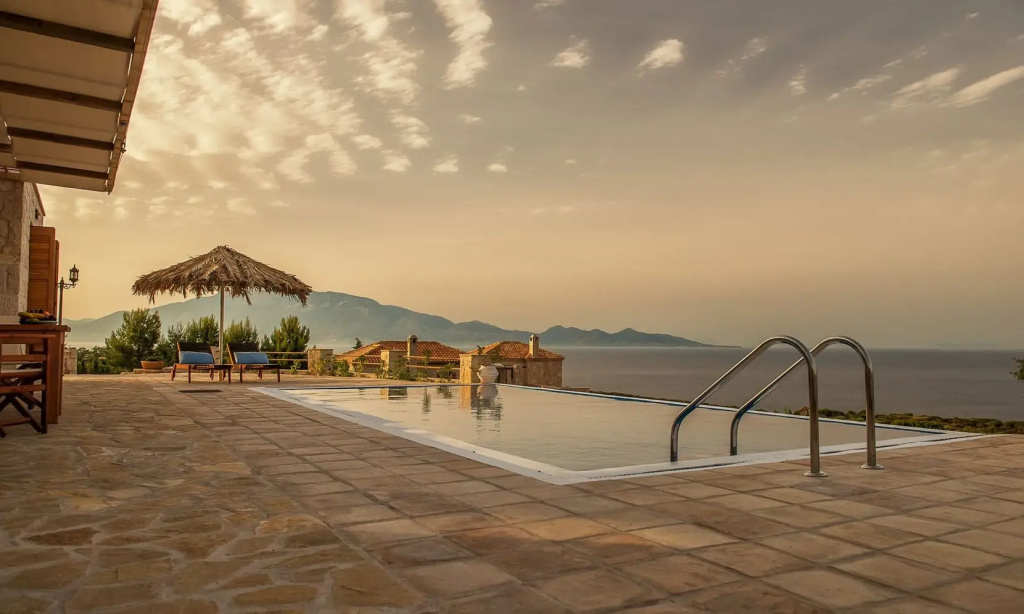 Beach & Waterfront