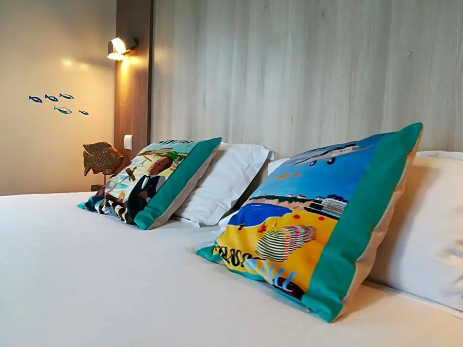Standard room with balcony and with sea view