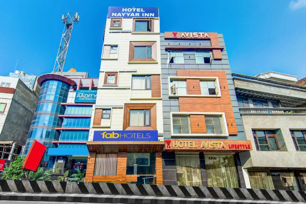 Fabhotel Nayyar Inn