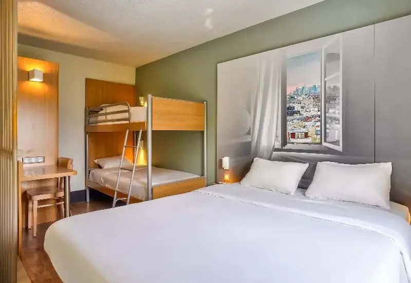 Comfort room