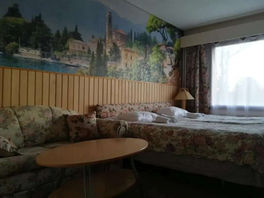 Superior Double room (full double bed)