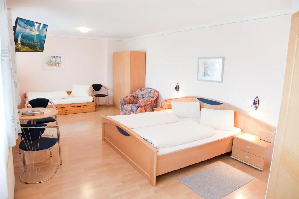 Thermenpension Gigler - Chambres