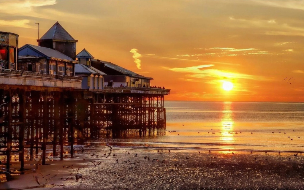 Beach & Waterfront