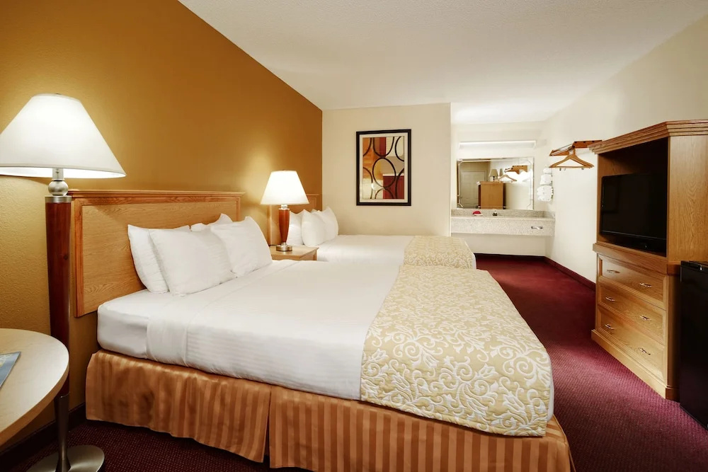 Classic Quadruple room