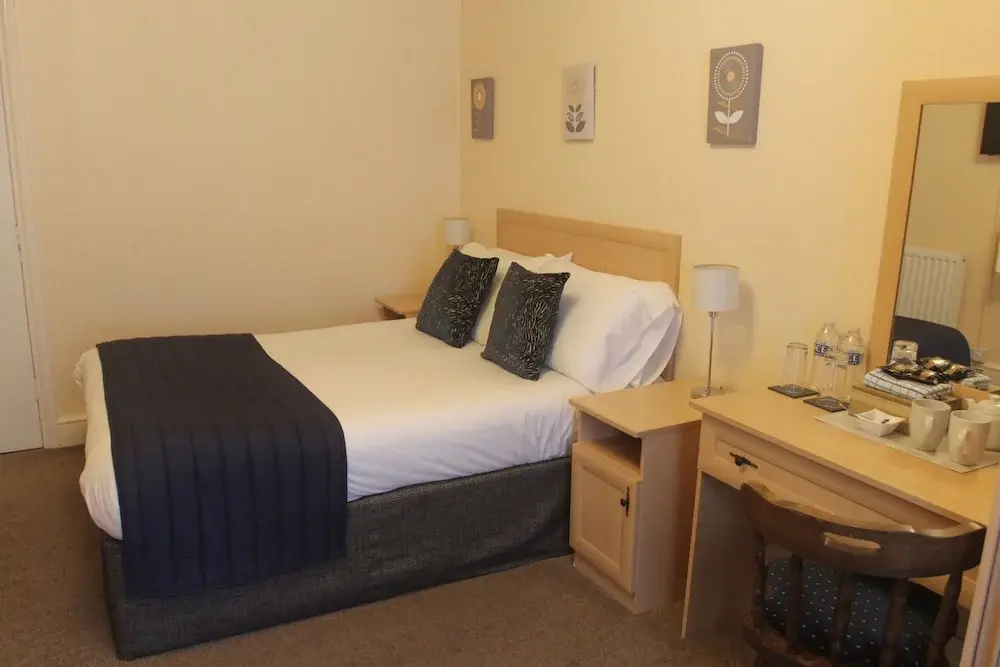 Standard Double room with garden view (full double bed)