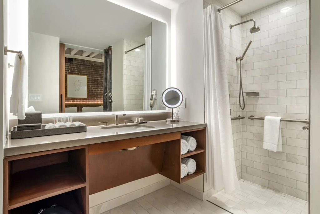 ONE11 Hotel — 4