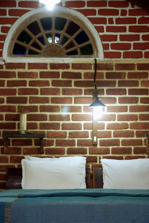 Deluxe Double room with garden view (full double bed)