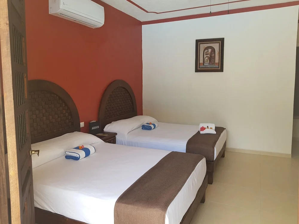 Superior Quadruple room with pool view