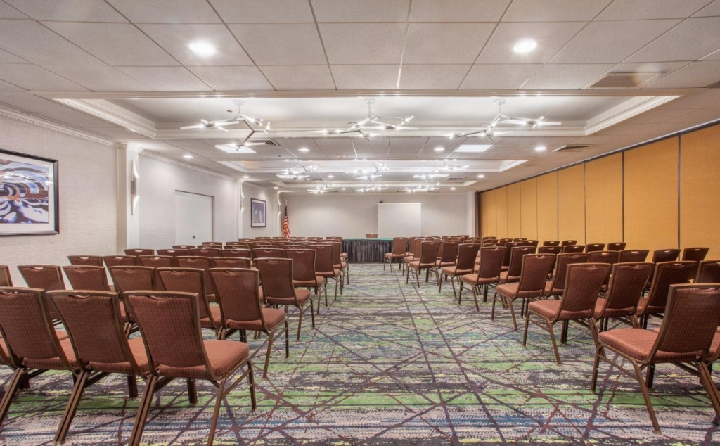 Holiday Inn & Suites Parsippany Fairfield by IHG - Général