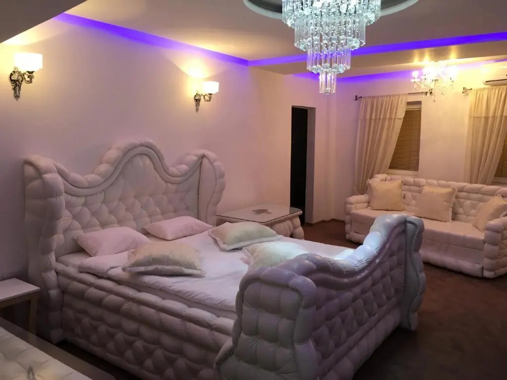 Bali Colosseum Hotel - Chambres