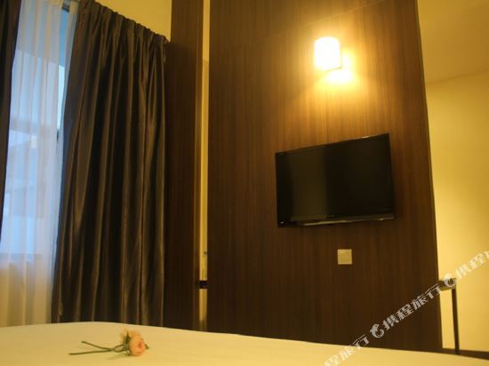 Fuller Hotel