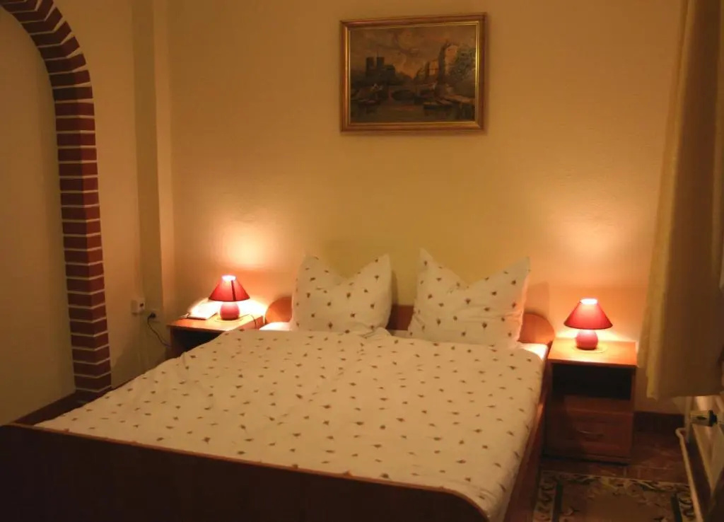 Standard Double room (full double bed)