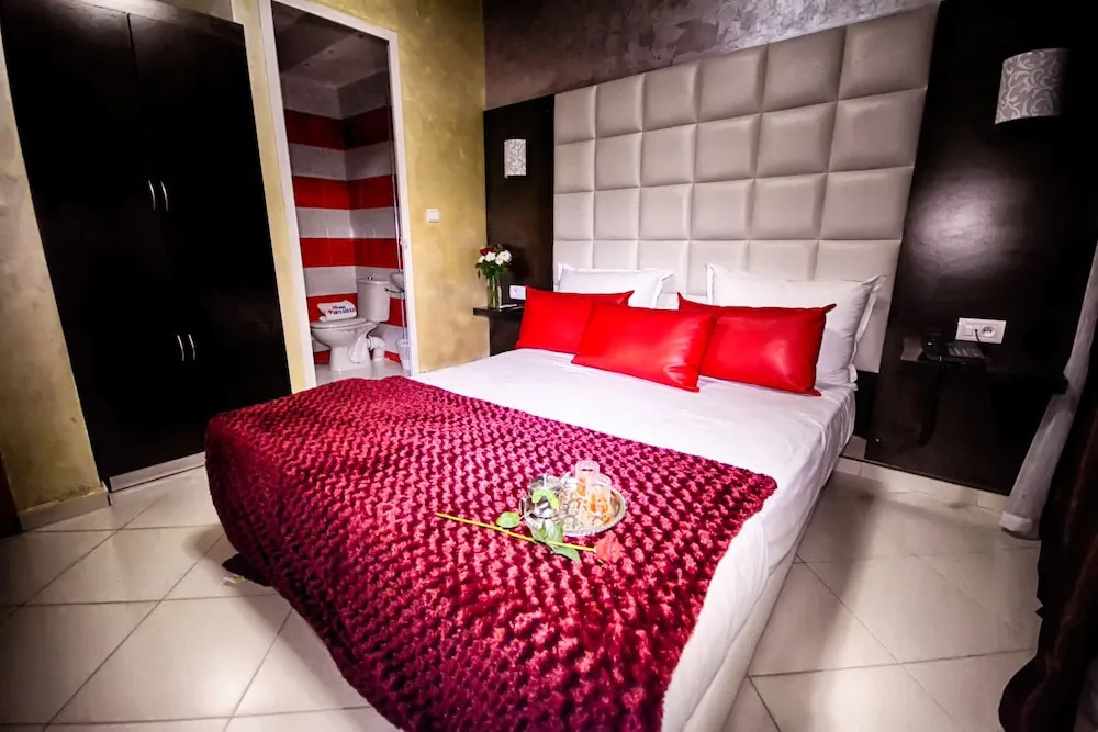 Standard Double room with balcony (full double bed)
