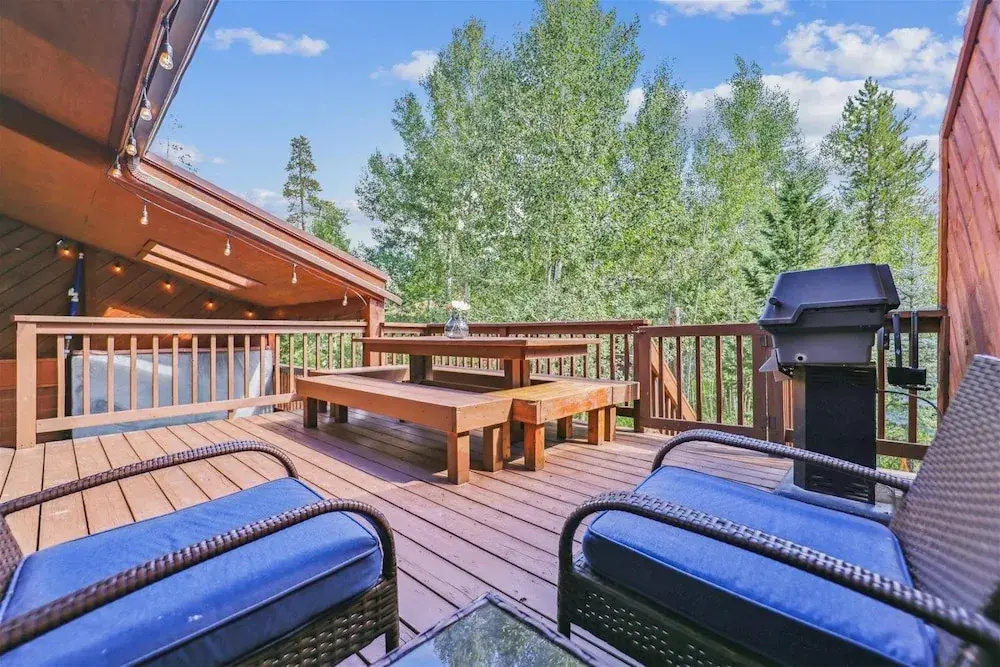 Pet-friendly 3 Bedroom Townhome in Frisco - Short Drive to Breck!