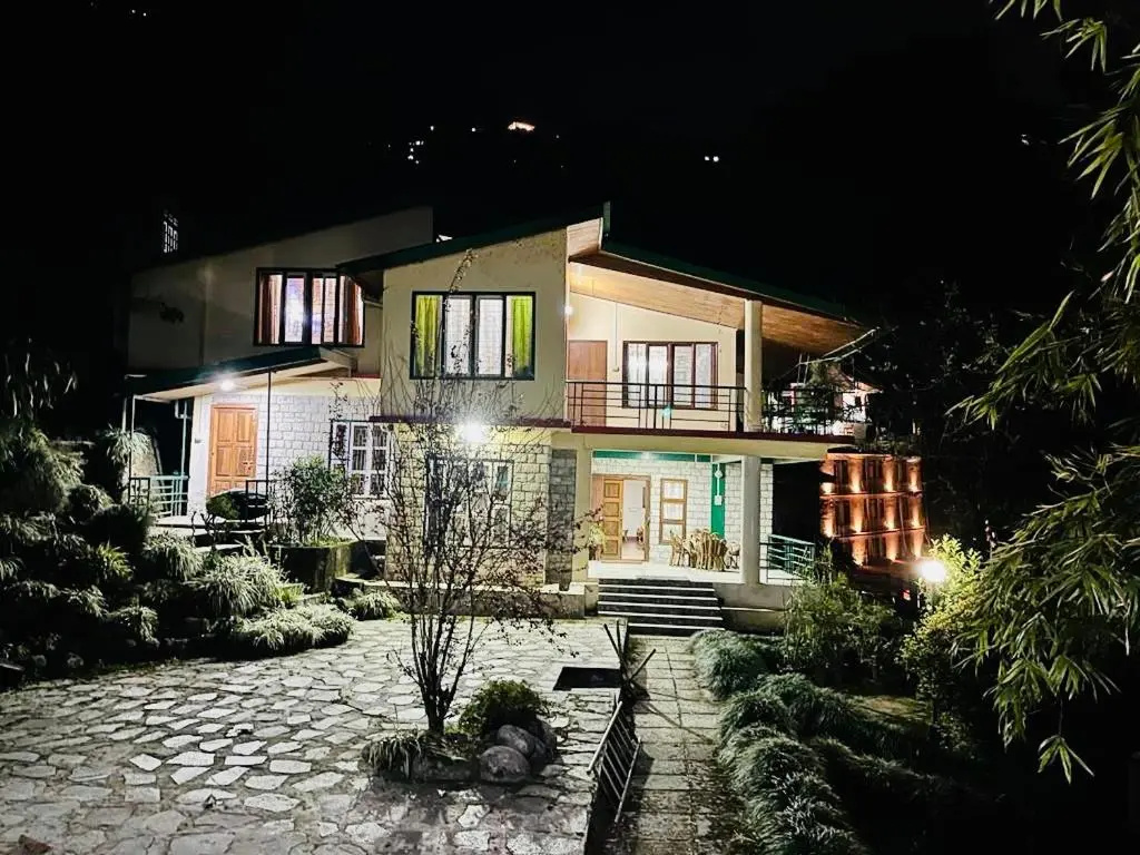 Aashishkhim Guest House