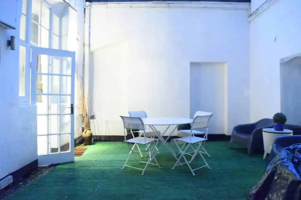 Kensington 1 Bedroom Flat With Terrace
