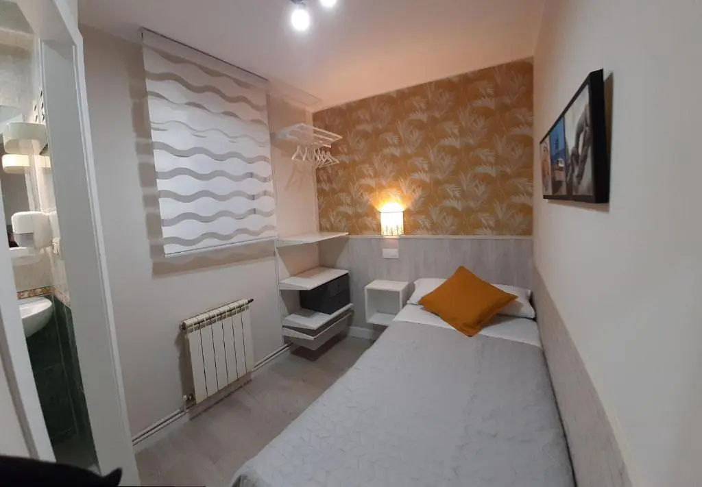 Economy room