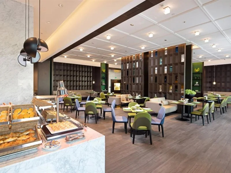 Food & Beverage