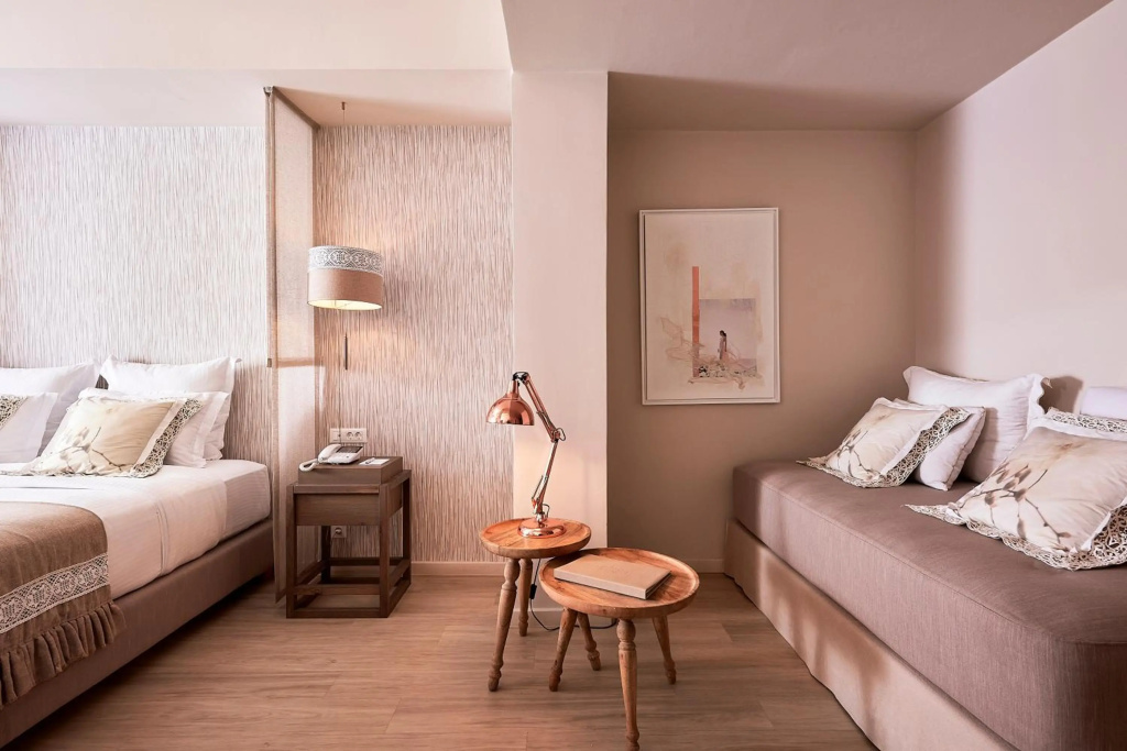 Piñon Court By La Fonda — 4
