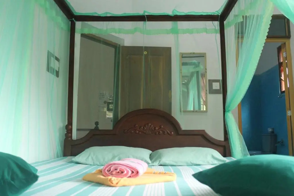 Economy room