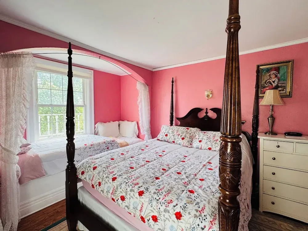 Standard Double room (full double bed)