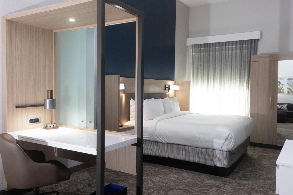 Double Suite (full double bed)