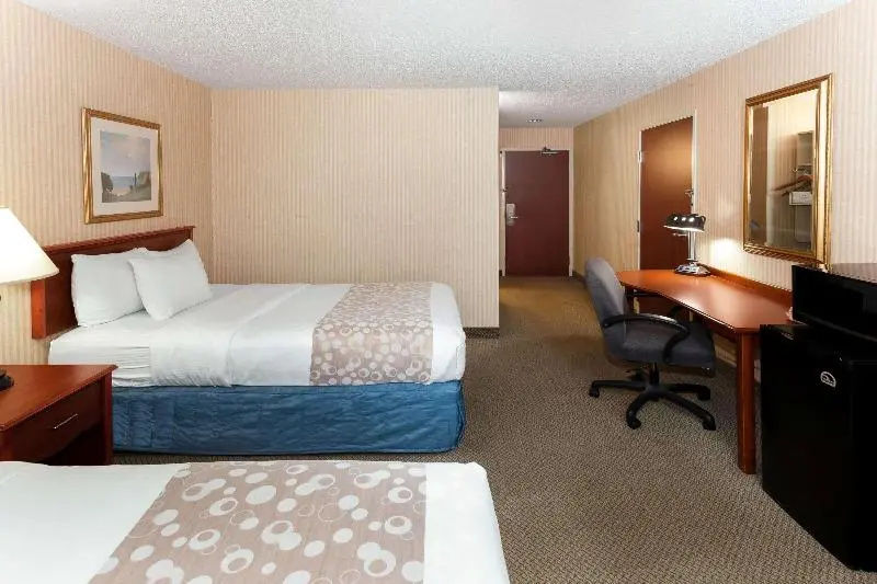 La Quinta Inn & Suites by Wyndham Milwaukee SW New Berlin - Chambres