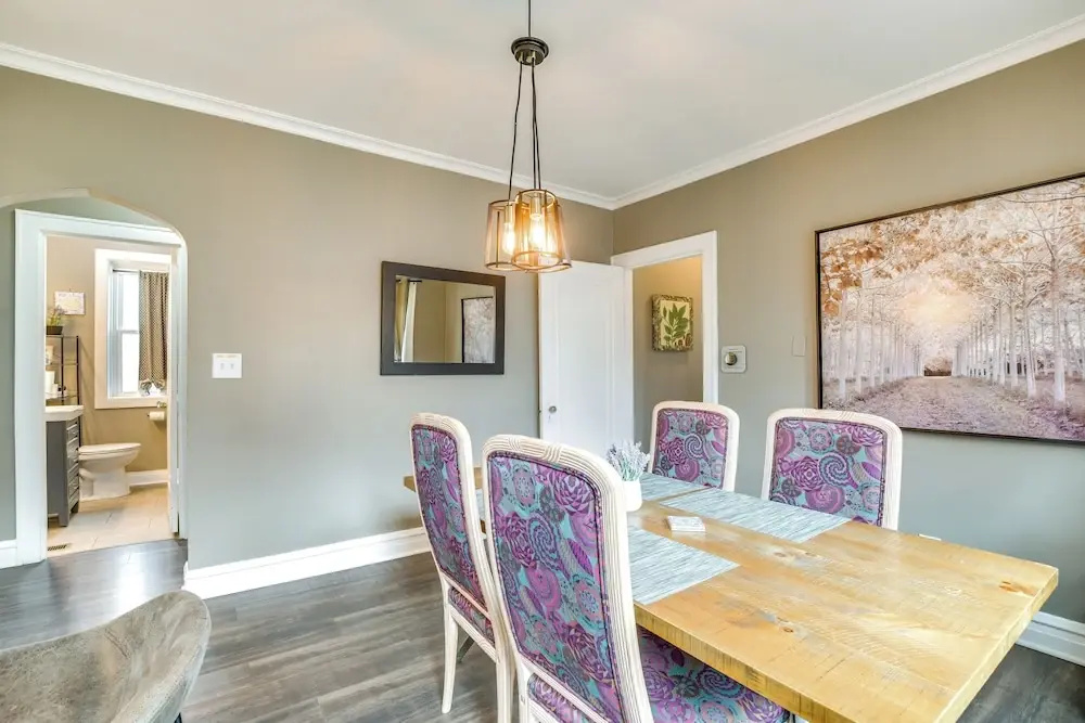Pet-friendly Family Apartment - Near NU Campus! - фото 4
