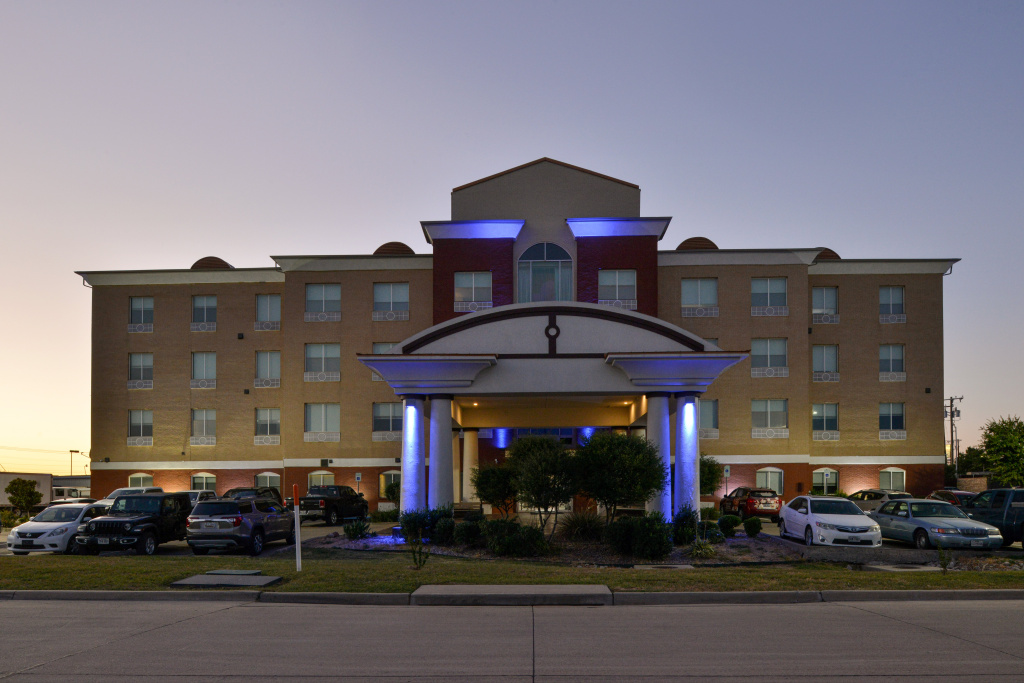 Holiday Inn Express Hotel & Suites Royse City by IHG