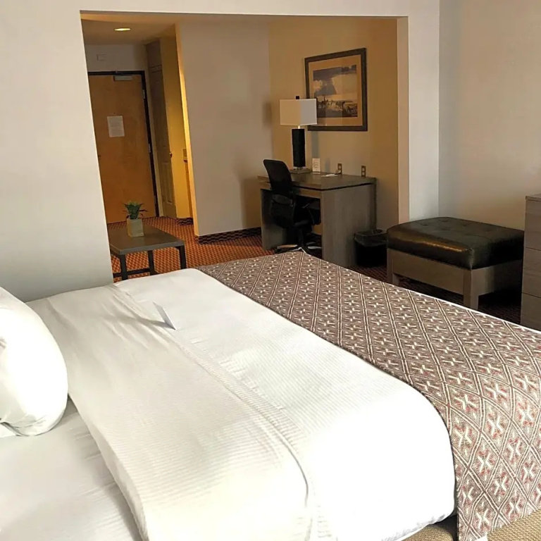 Double Suite with balcony (full double bed)
