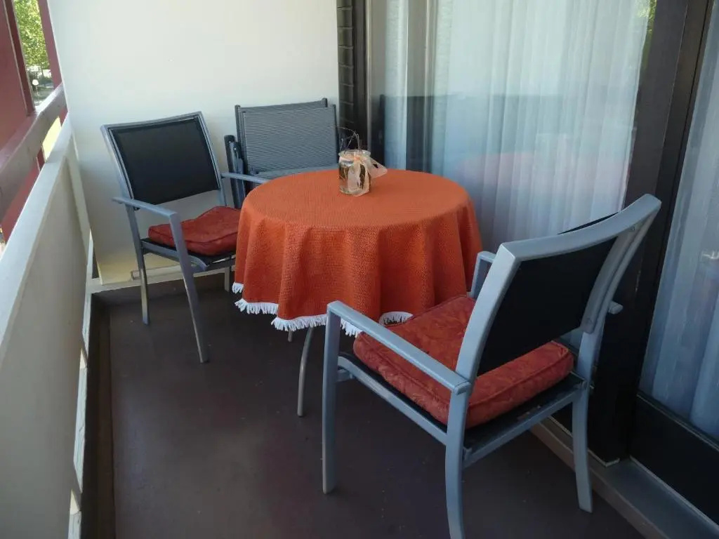 Chalet Swiss - App.Nelles - Chambres