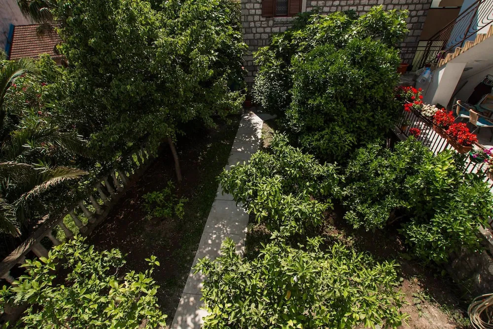 Standard Double room with balcony and with garden view (full double bed)