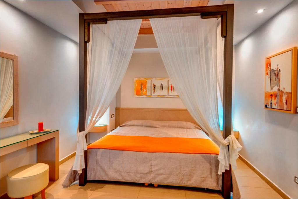 Nissaki Beach Hotel by null