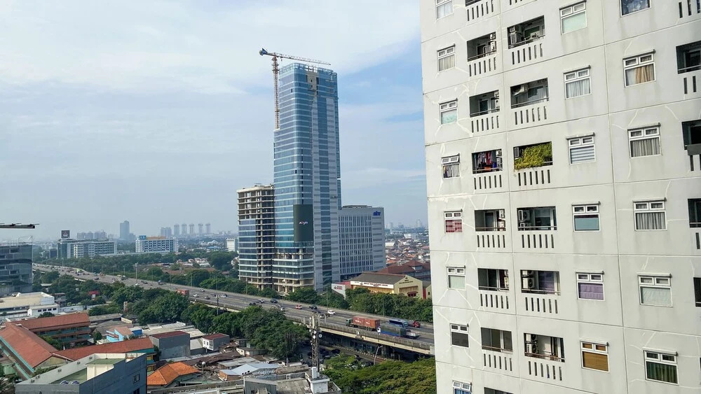 Cozy Stay 1Br At Green Pramuka City Apartment