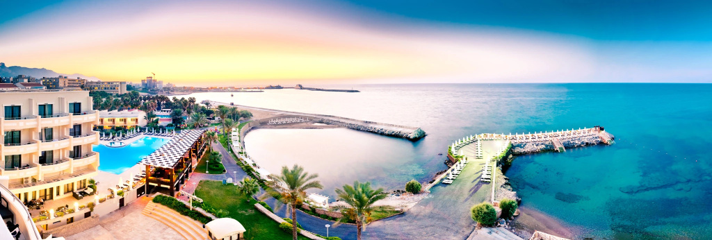 Beach & Waterfront