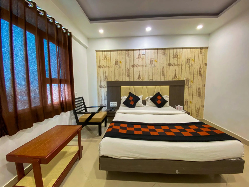 Deluxe Double room with river view (full double bed)