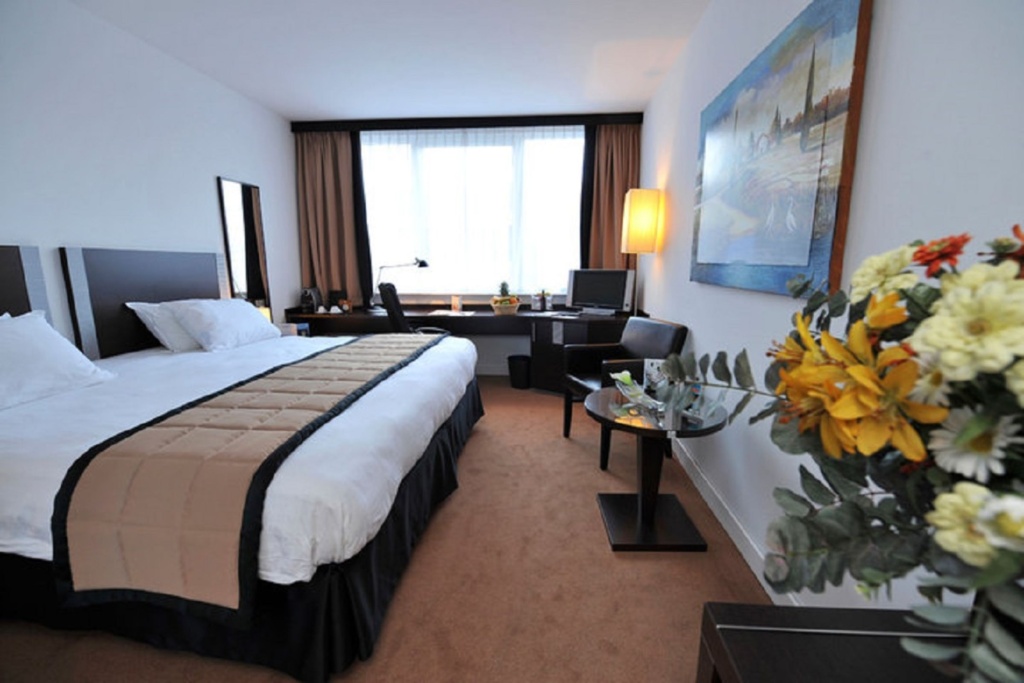 Progress Hotel — 5