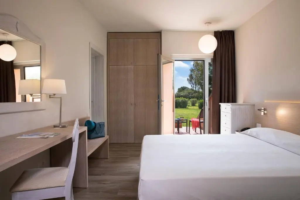 Classic Double room (full double bed)