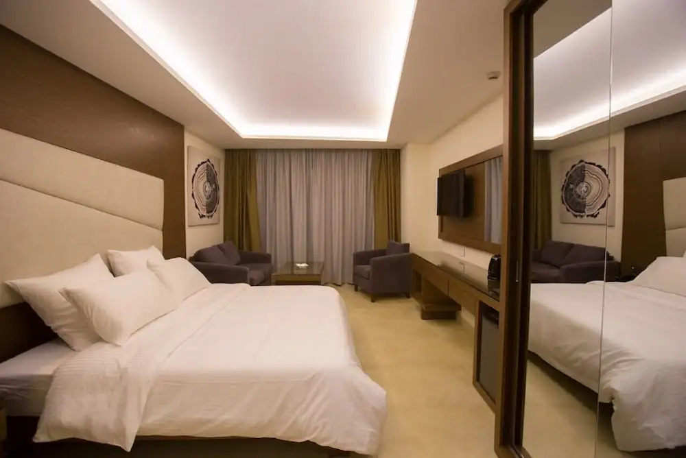 Comfort room