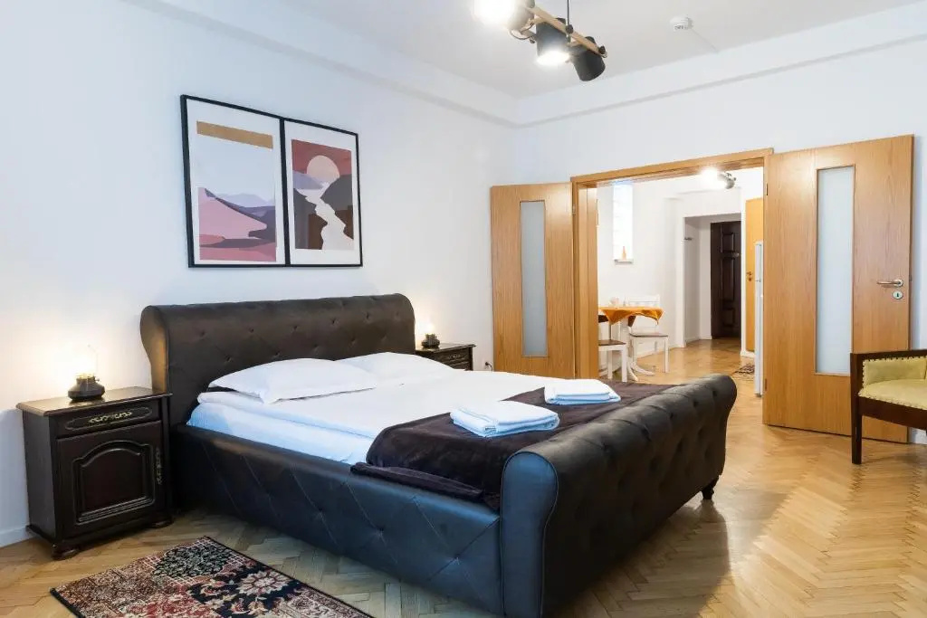 Deluxe Double Studio (full double bed)