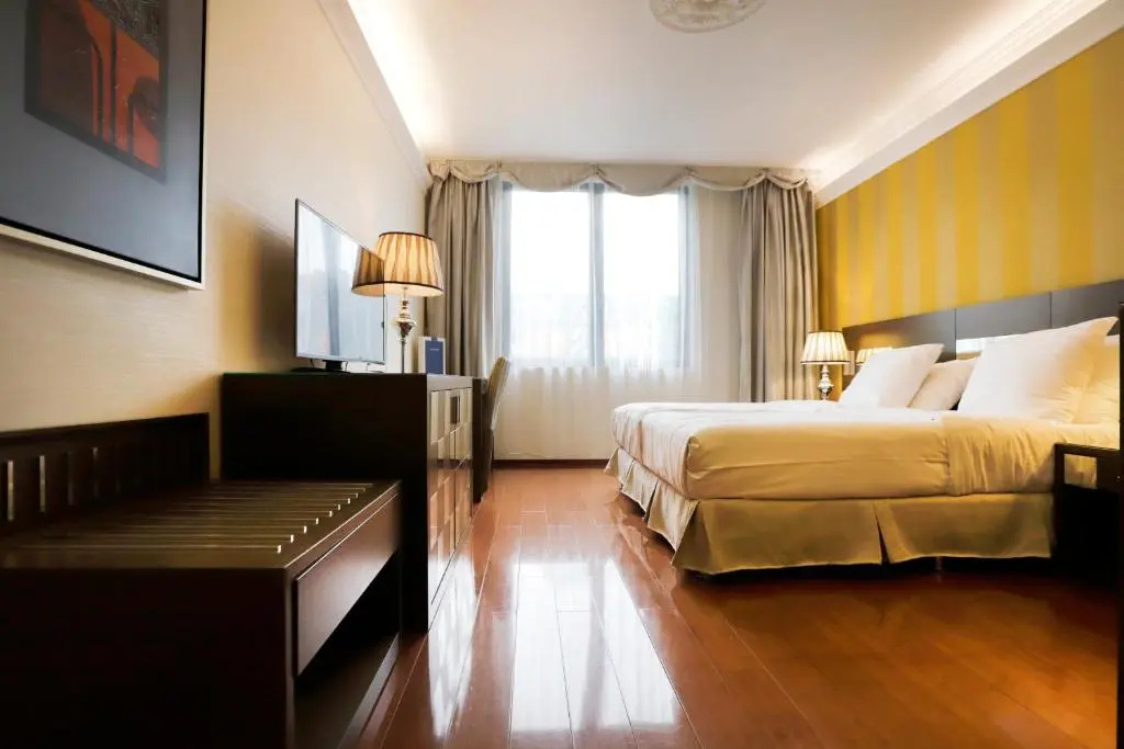 Standard Double room (full double bed)